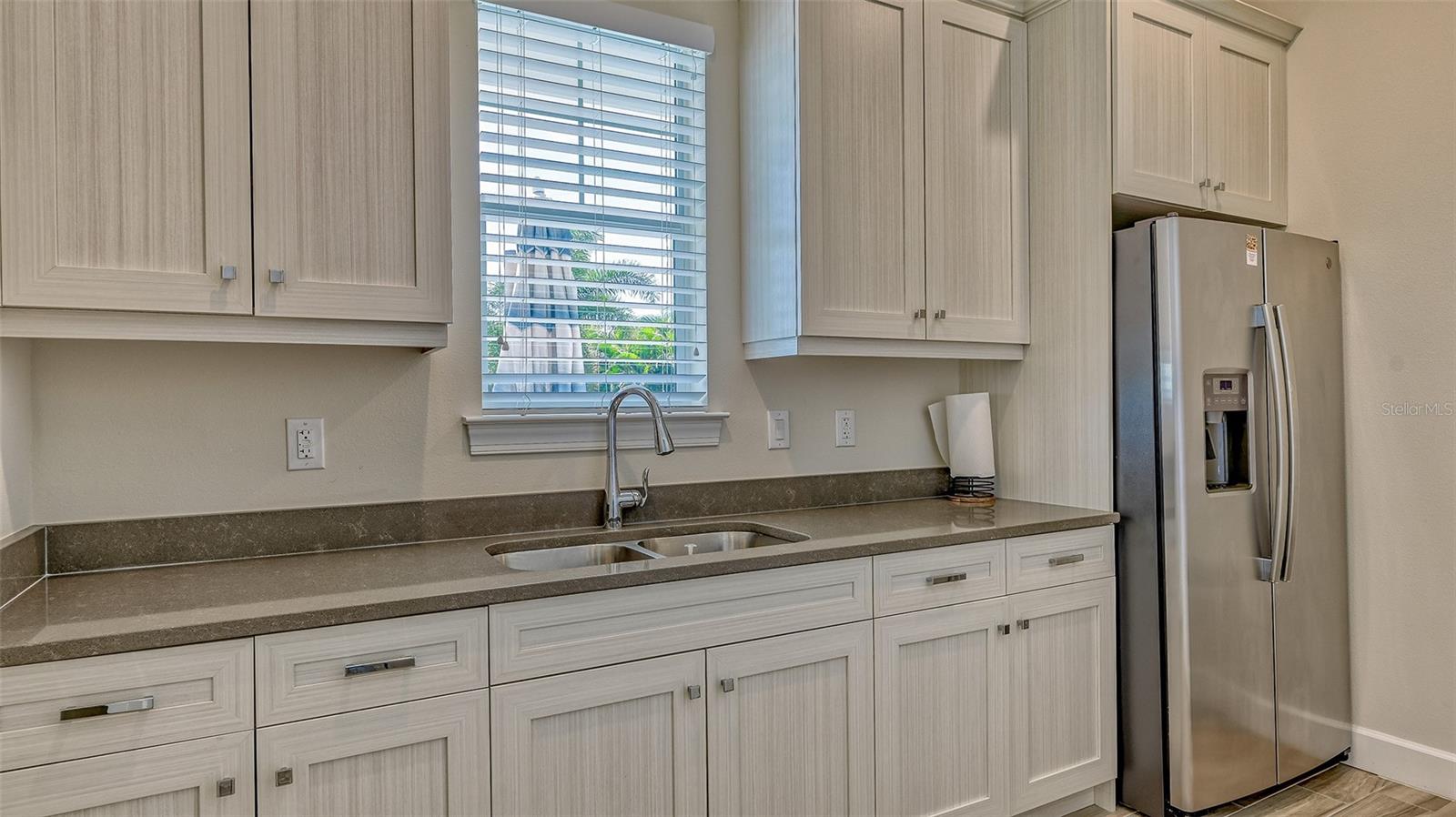 SANDHILL LAKE - Residential