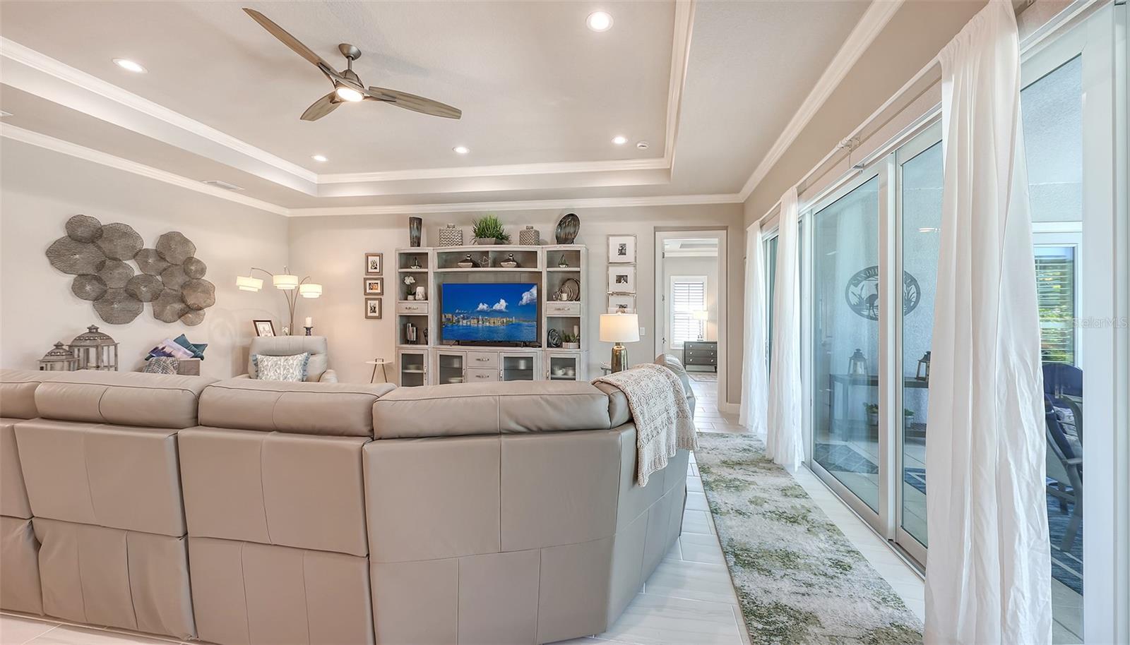 SANDHILL LAKE - Residential