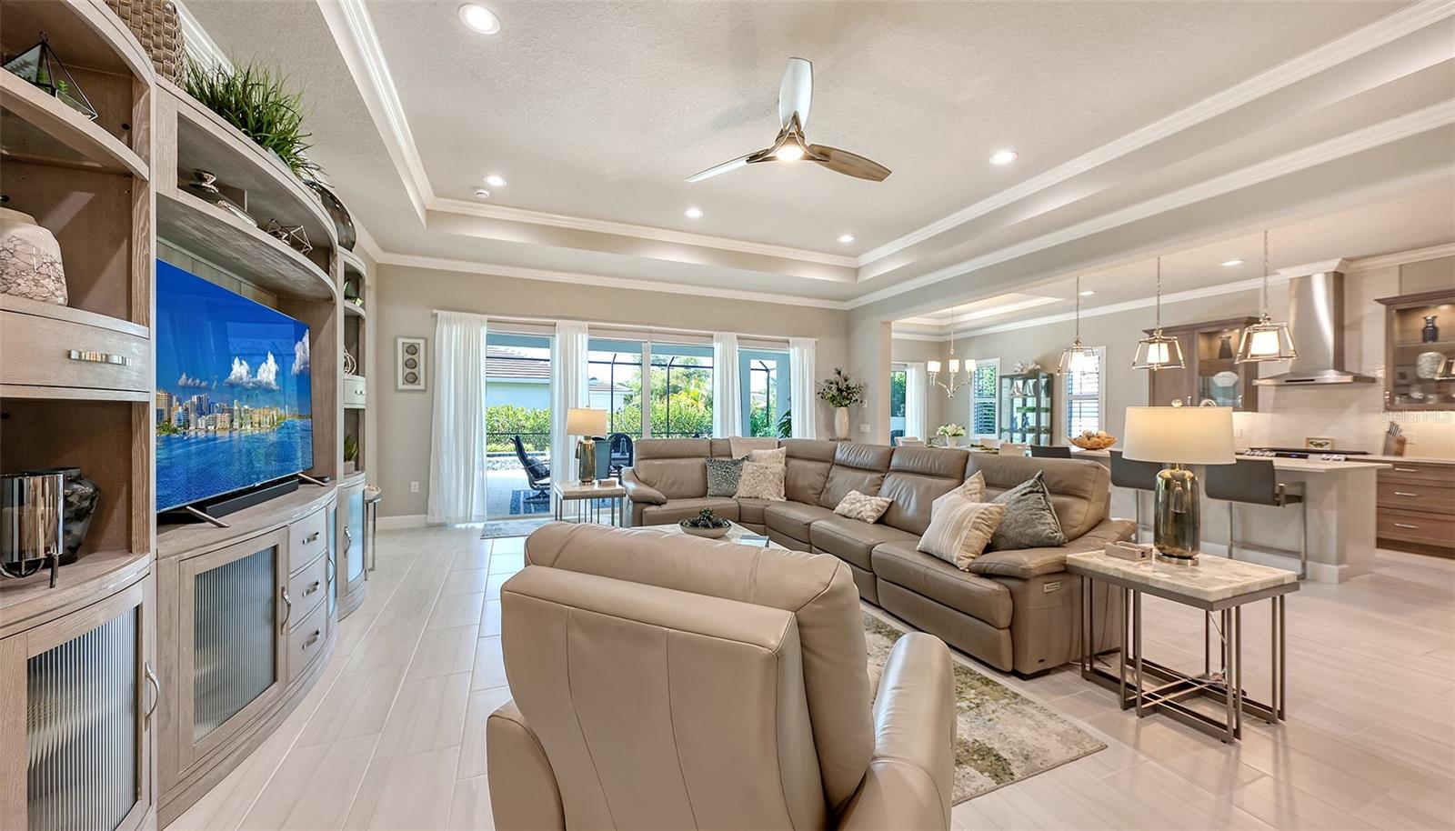 SANDHILL LAKE - Residential