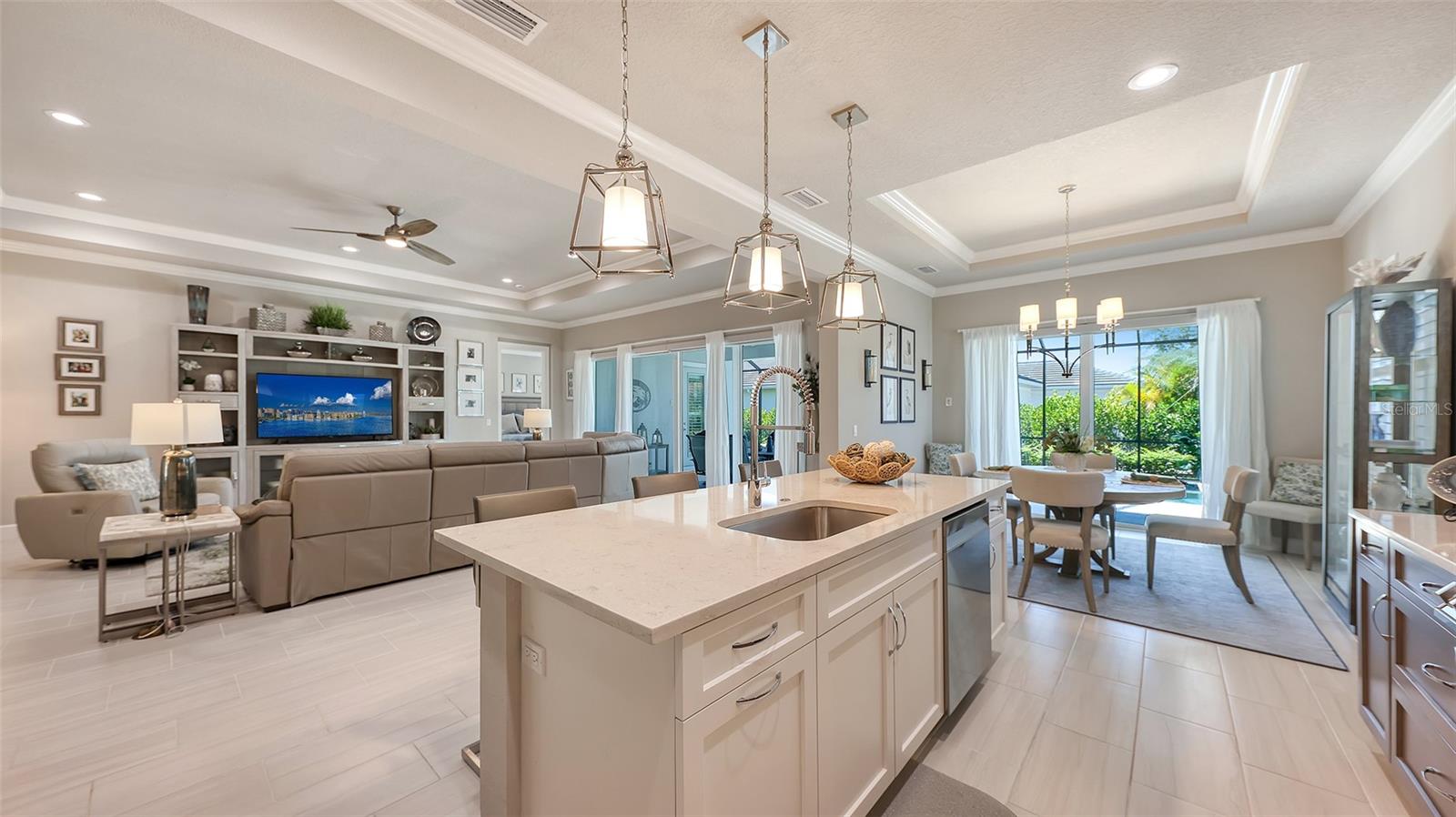 SANDHILL LAKE - Residential