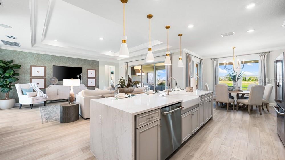 VICTORIA LAKES - Residential