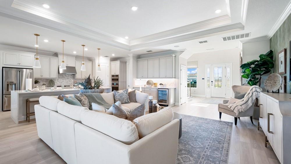 VICTORIA LAKES - Residential