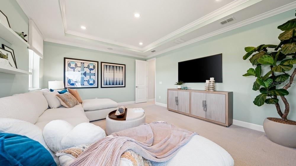 VICTORIA LAKES - Residential