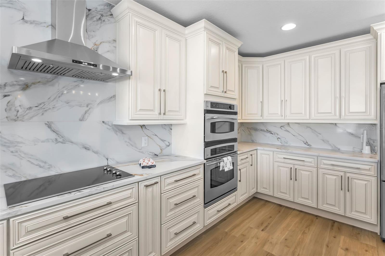 LA BAHIA CONDO - Residential