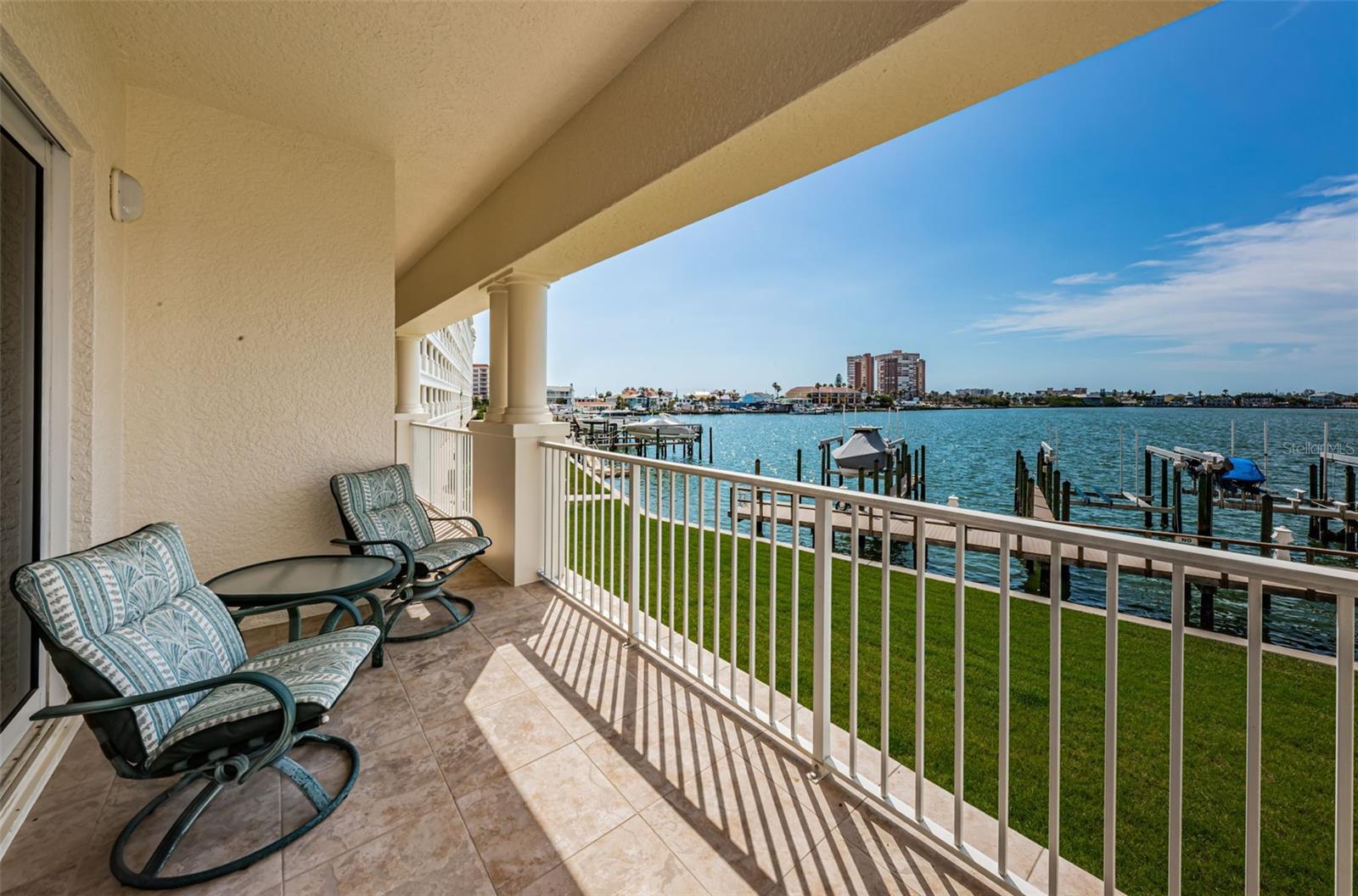 LA BAHIA CONDO - Residential