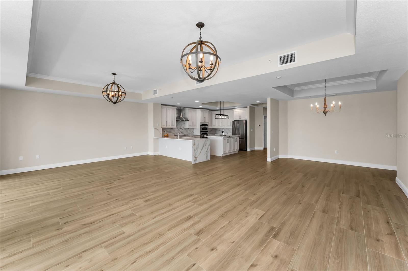 LA BAHIA CONDO - Residential
