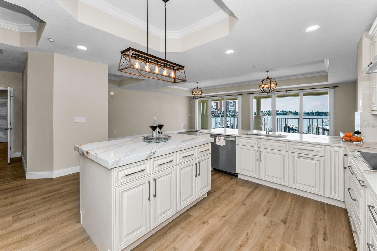 LA BAHIA CONDO - Residential