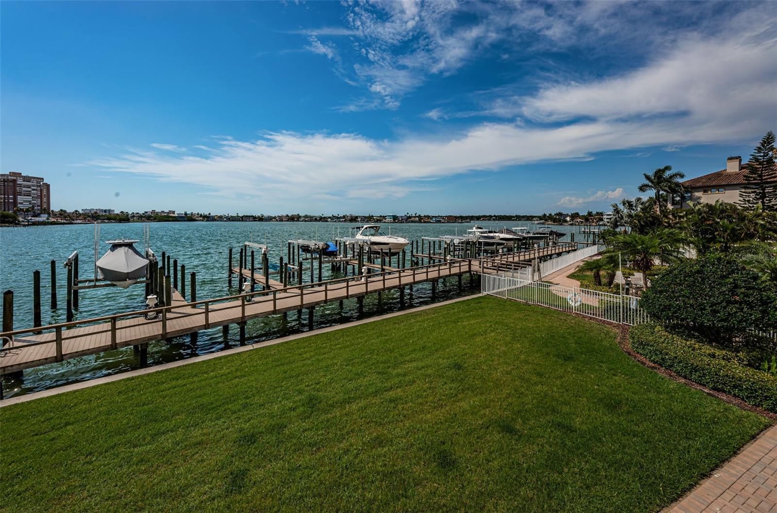 LA BAHIA CONDO - Residential