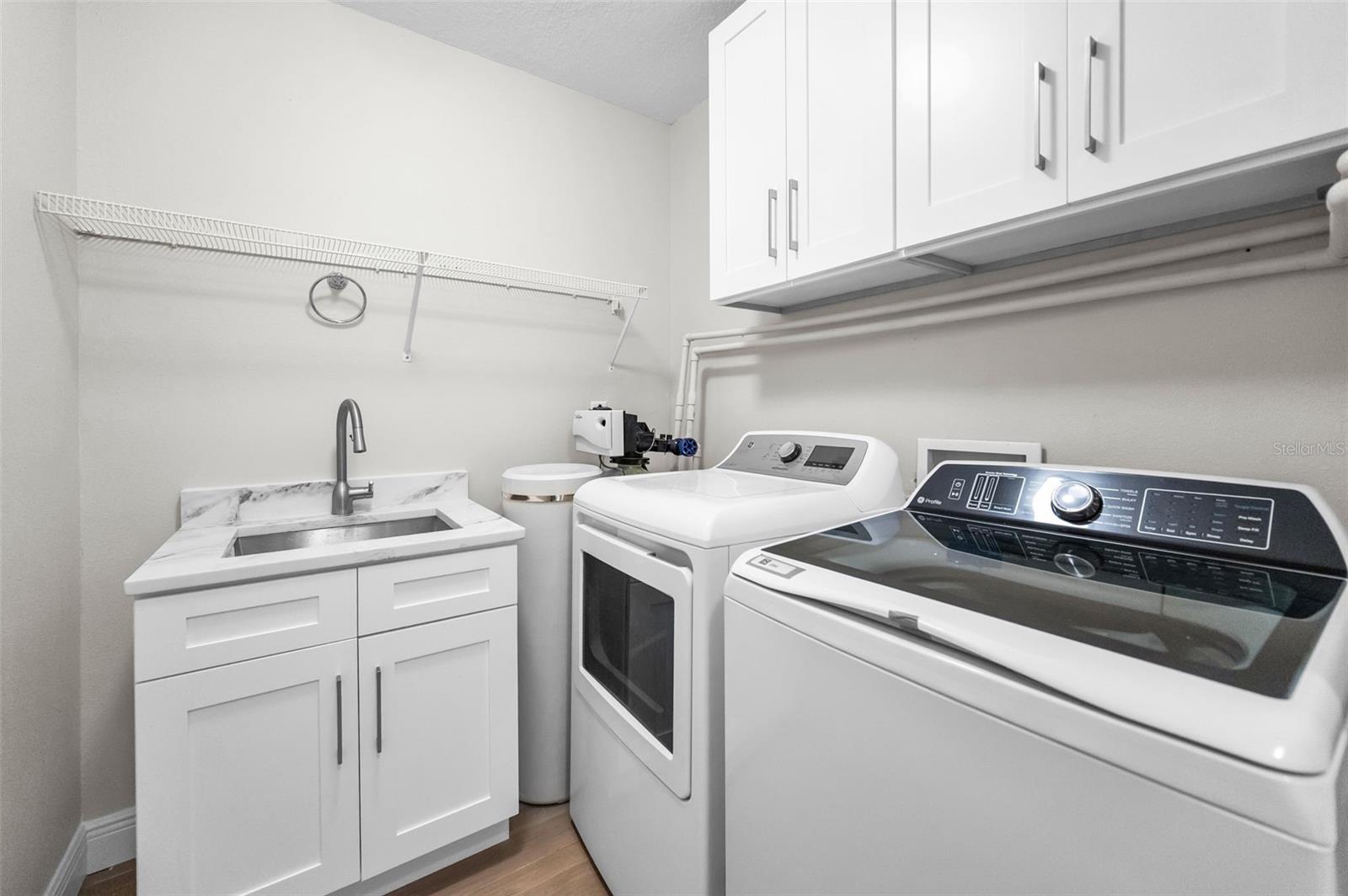 LA BAHIA CONDO - Residential