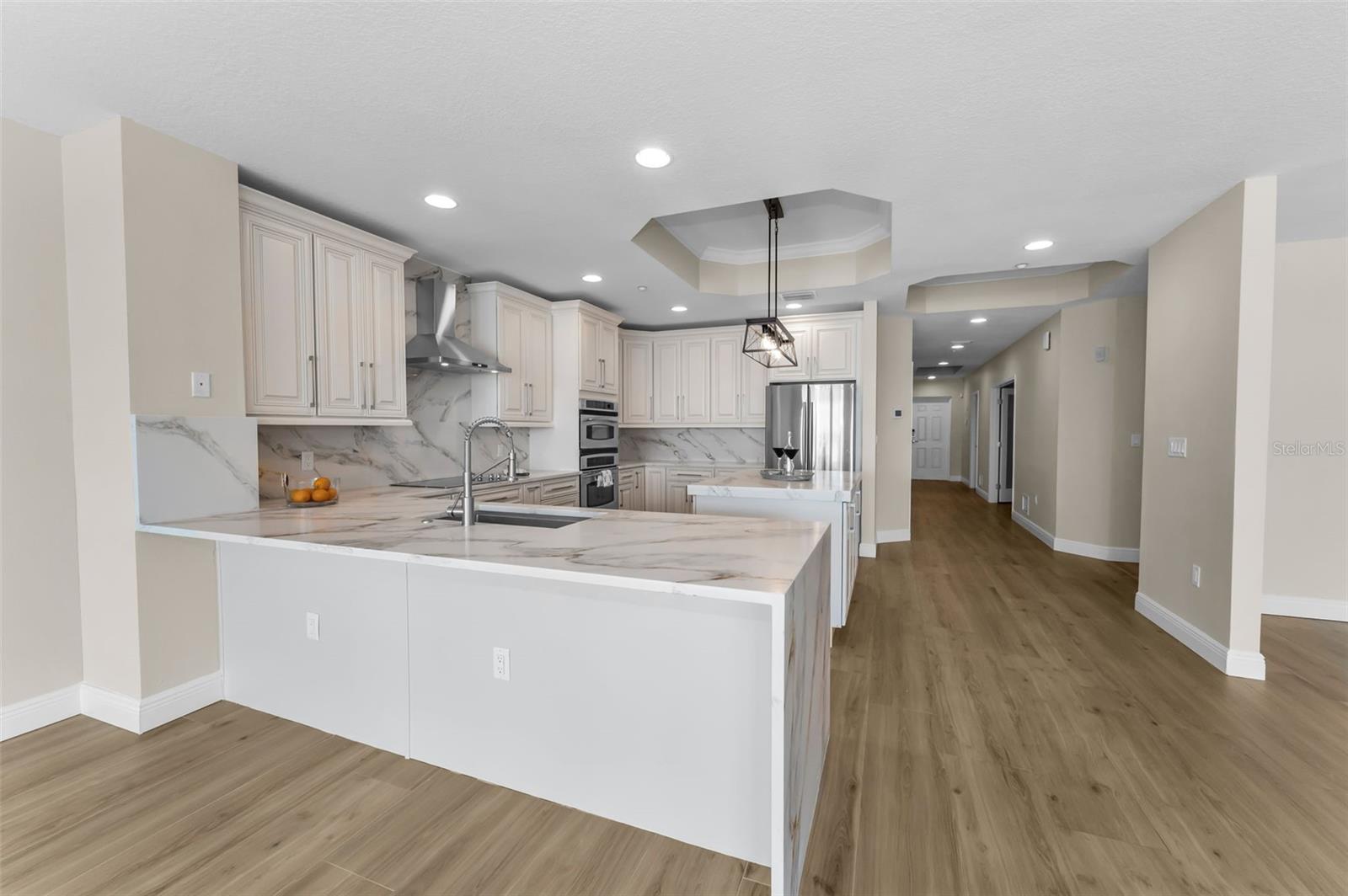 LA BAHIA CONDO - Residential