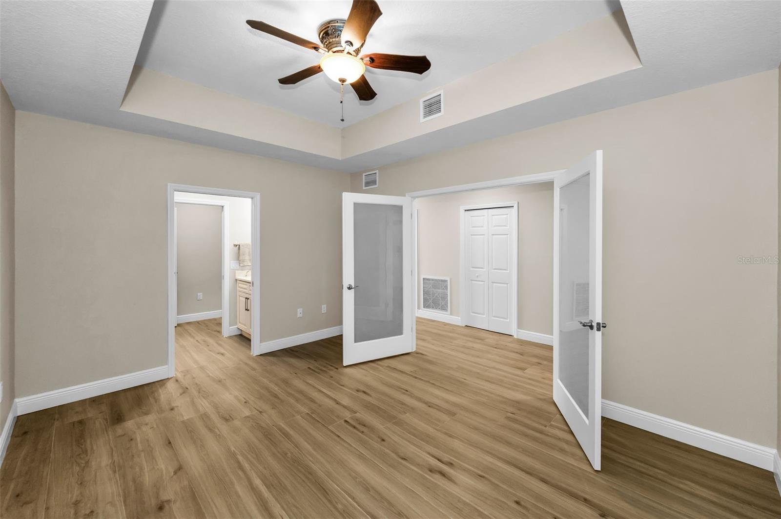 LA BAHIA CONDO - Residential