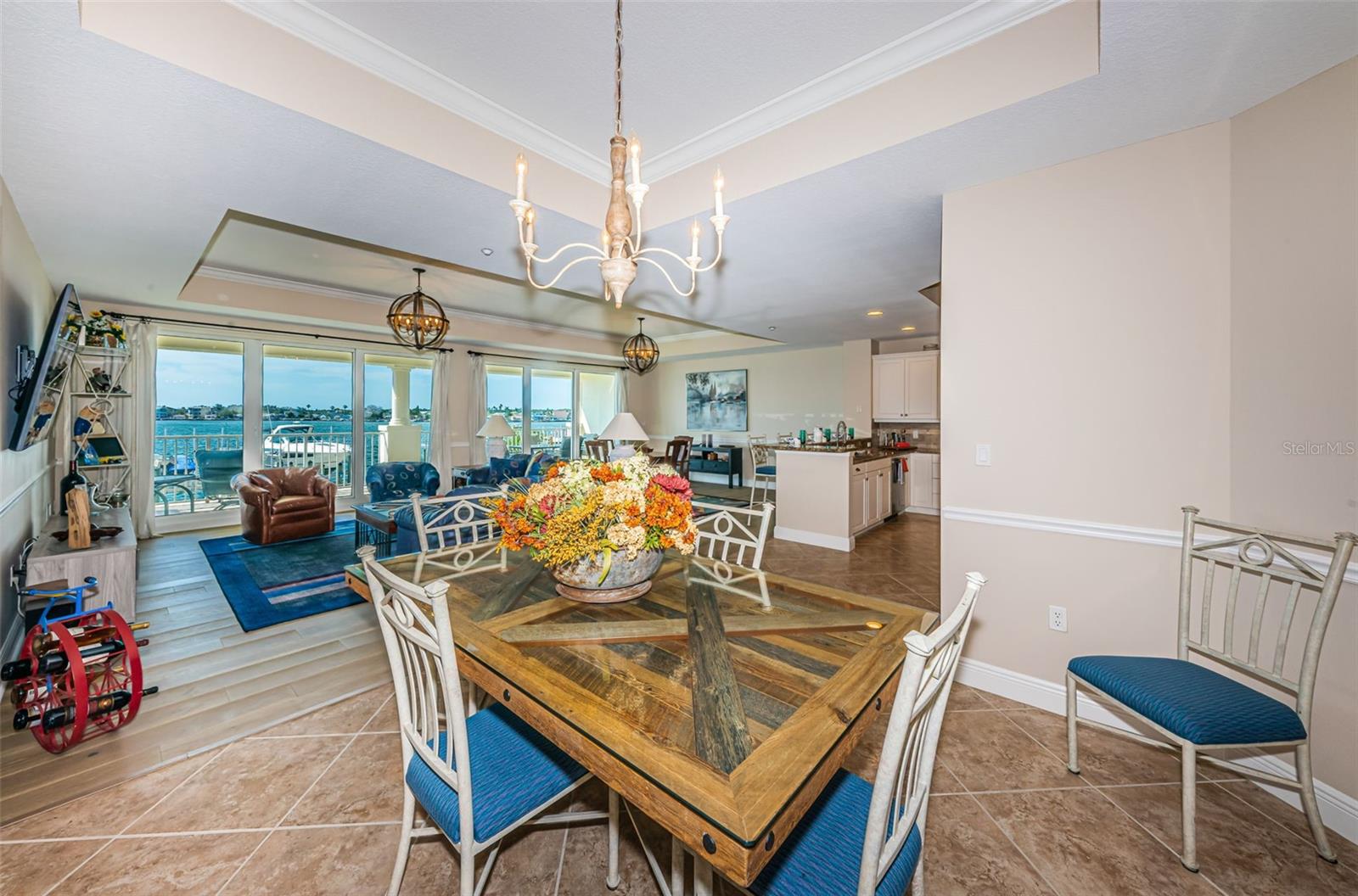 LA BAHIA CONDO - Residential