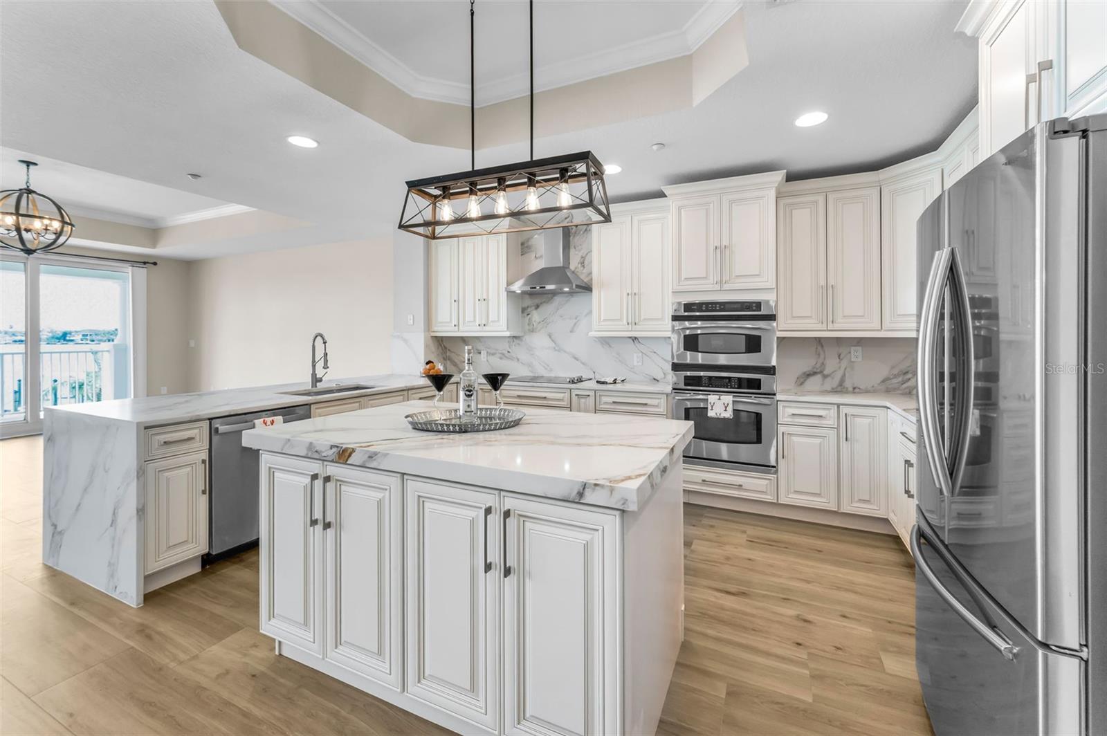 LA BAHIA CONDO - Residential