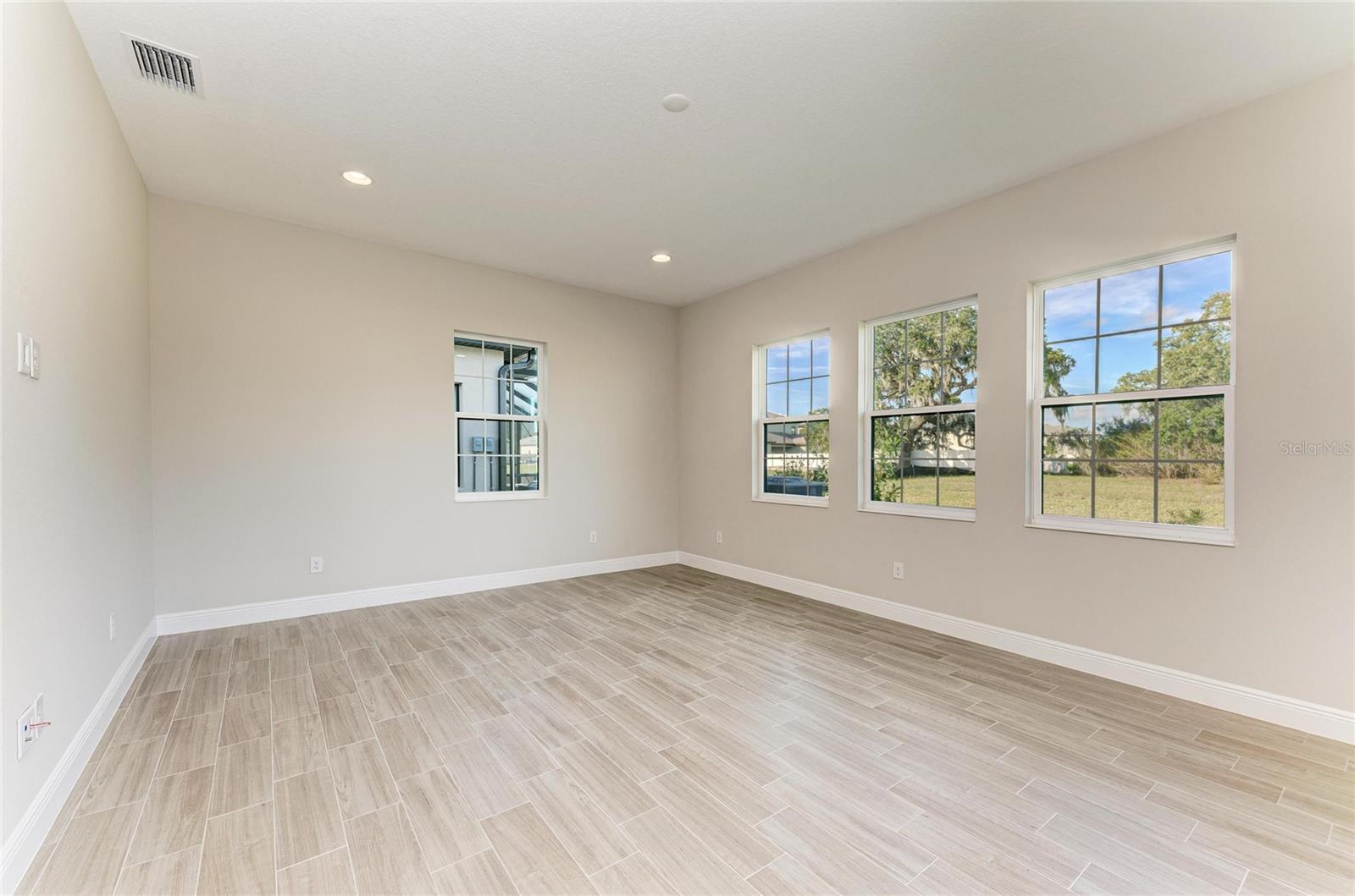 TRIPLE CREEK - Residential