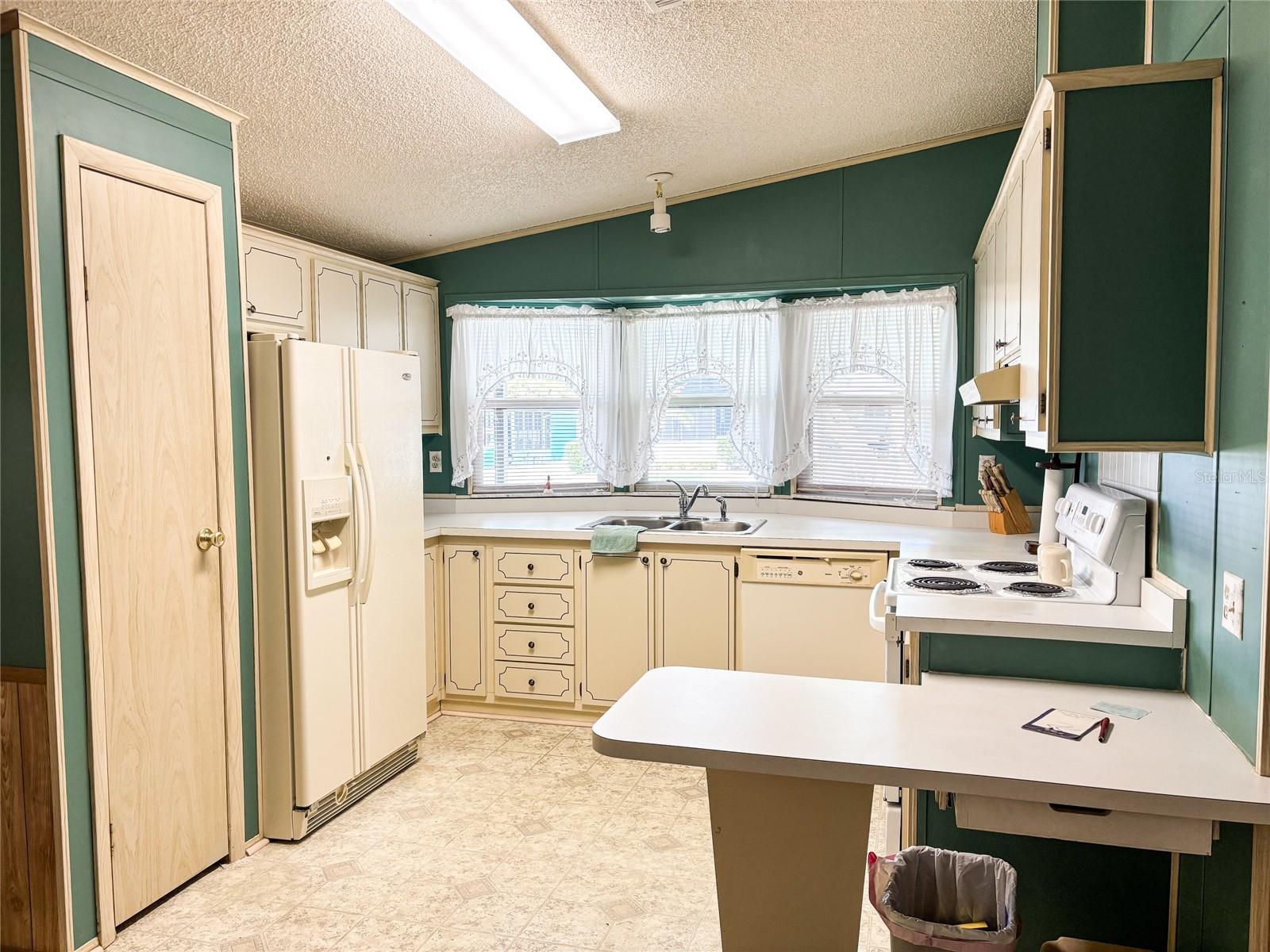 TAVARES FOX RUN MOBILE HOME - Residential