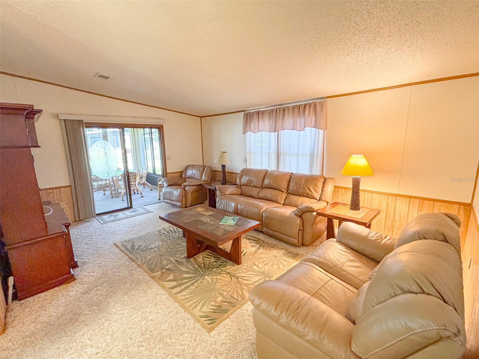 TAVARES FOX RUN MOBILE HOME - Residential