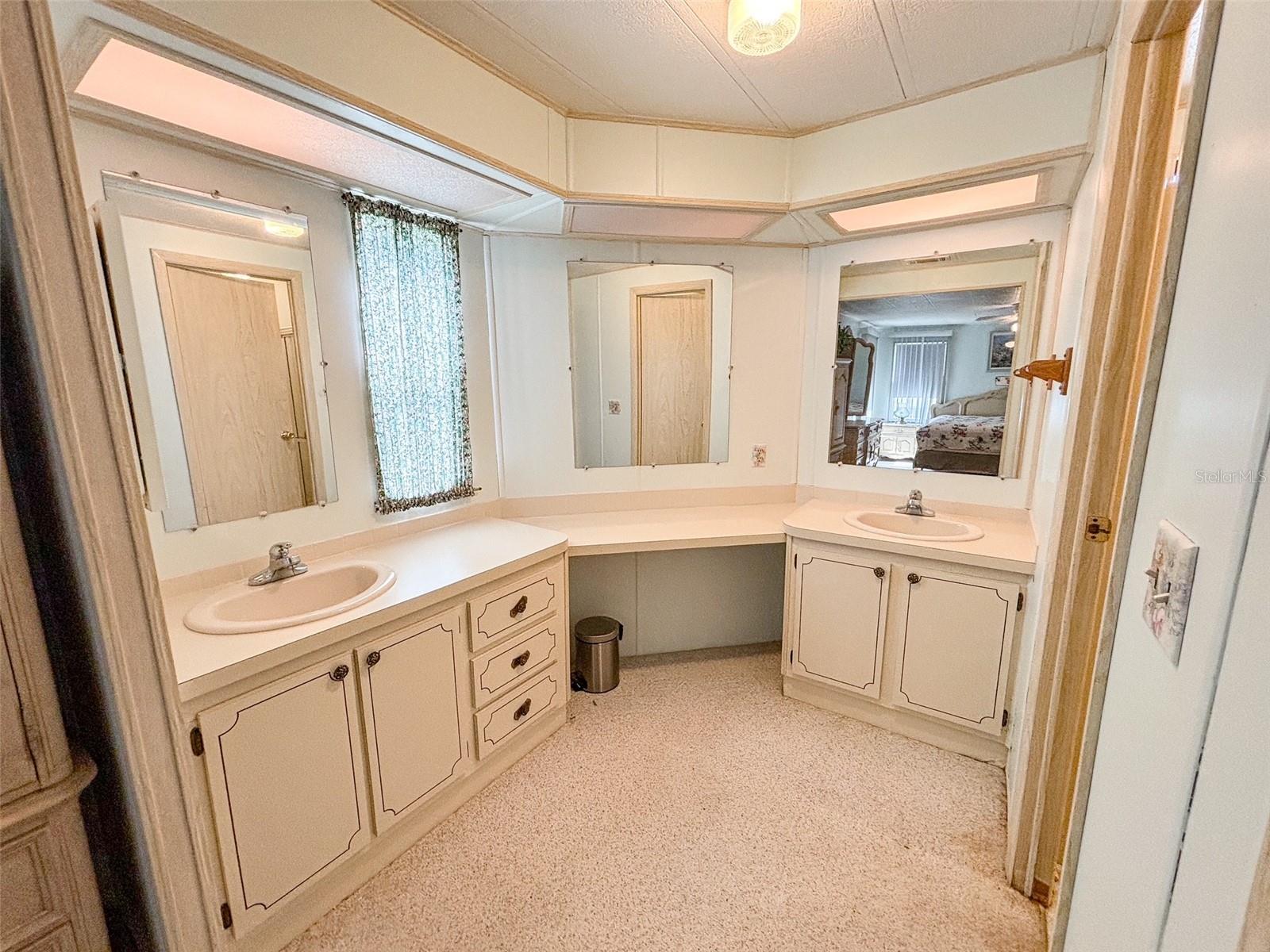 TAVARES FOX RUN MOBILE HOME - Residential