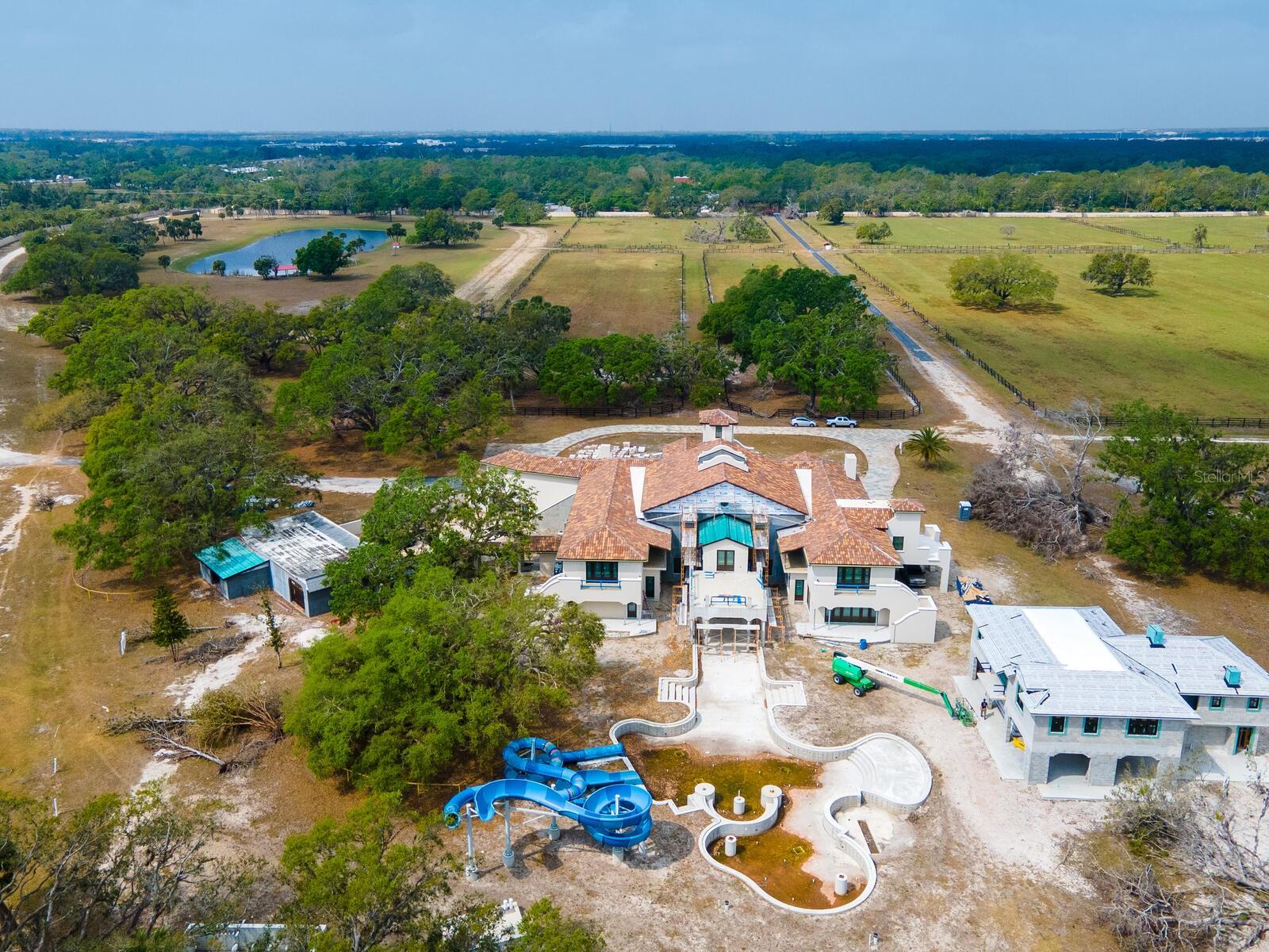 600 N JACKSON ROAD