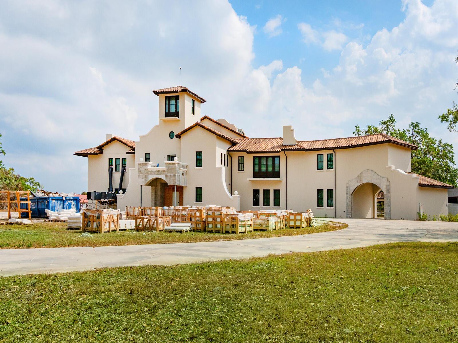 600 N JACKSON ROAD