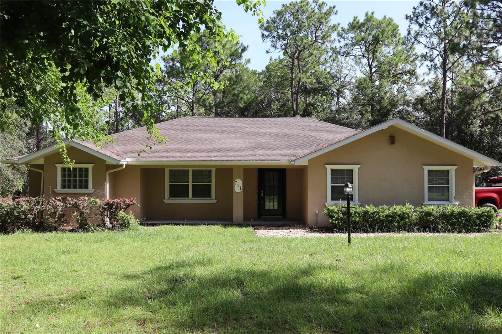 Discover your own private retreat on over 2 acres at 711 W Wheeling Lane in charming Homosassa Springs!
This beautifully maintained home offers peace, privacy, and plenty of room to spread out—inside and out. Freshly updated with brand new carpet and interior paint, the space feels crisp, clean, and move-in ready.
Enjoy the Florida lifestyle year-round with your screened-in pool and spacious patio, perfect for relaxing or entertaining. Surrounded by mature trees and natural beauty, the property provides a tranquil escape while still being conveniently located near shops, restaurants, and the Gulf Coast’s best outdoor recreation.
Whether you're looking for your forever home or a peaceful getaway, this is a rare opportunity to own acreage with amenities that check every box.