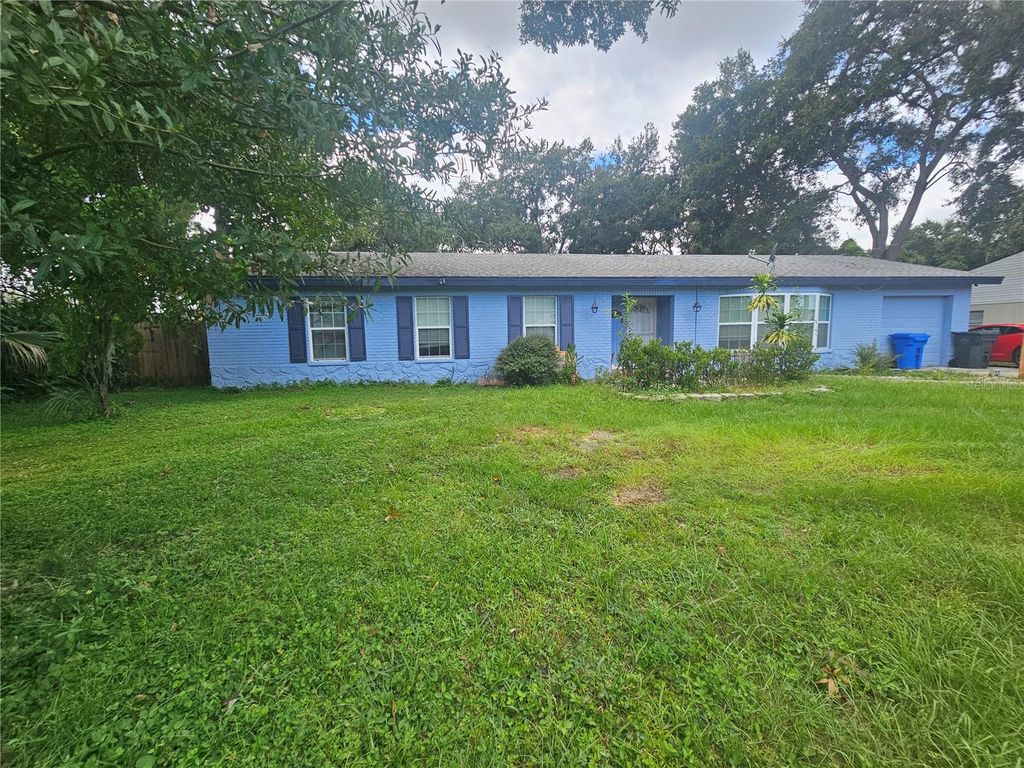 Photo of 1009 S 70th Street, Tampa, FL 33619 (MLS # TB8434191)