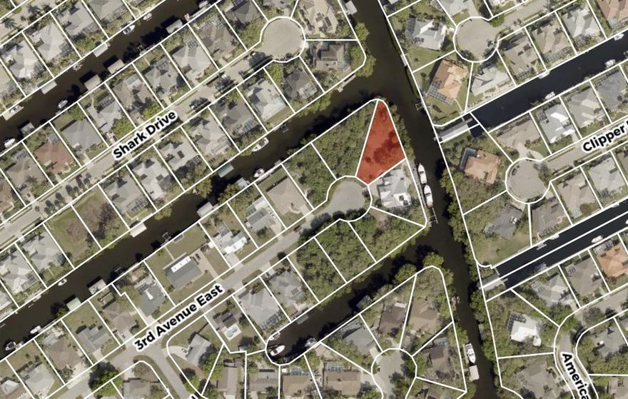 Perfect for waterfront lovers who seeks privacy. Magnificent water views are yours to enjoy every day of the year along with breathtaking sunsets. This cul-de-sac lot has direct boating access to the Manatee River & the Gulf of Mexico. No HOA, no deed restrictions and centrally located near Sarasota, St. Petersburg, Tampa, all serviced by 3 different airport locations, world class shopping, renowned award winning beaches, fine dining restaurants.