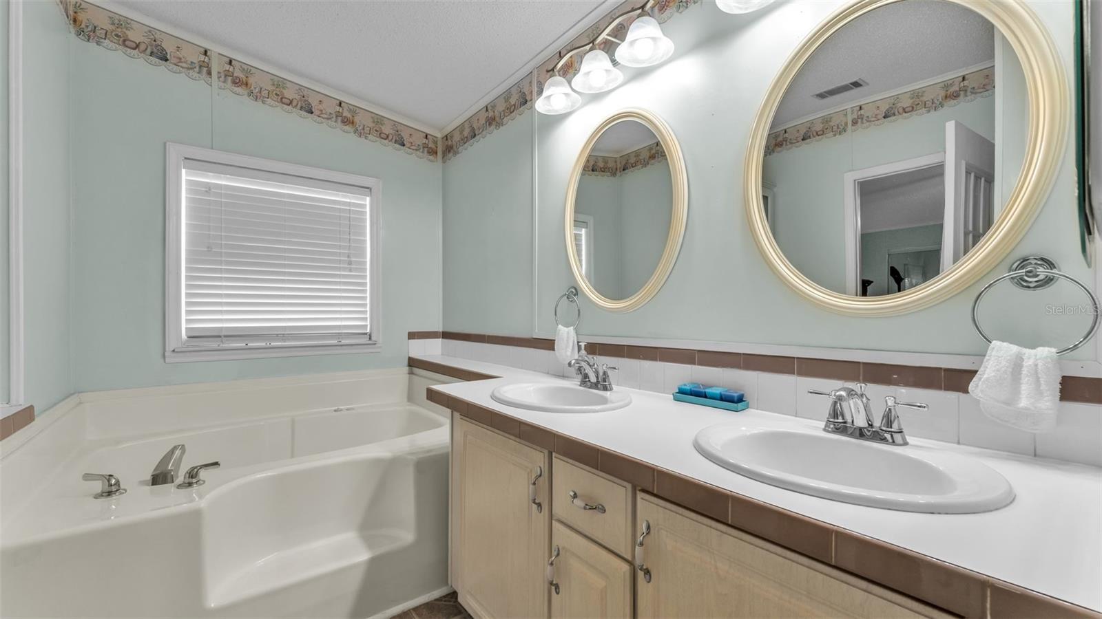 MOUNT OLIVE SHORES PH 05 - Residential