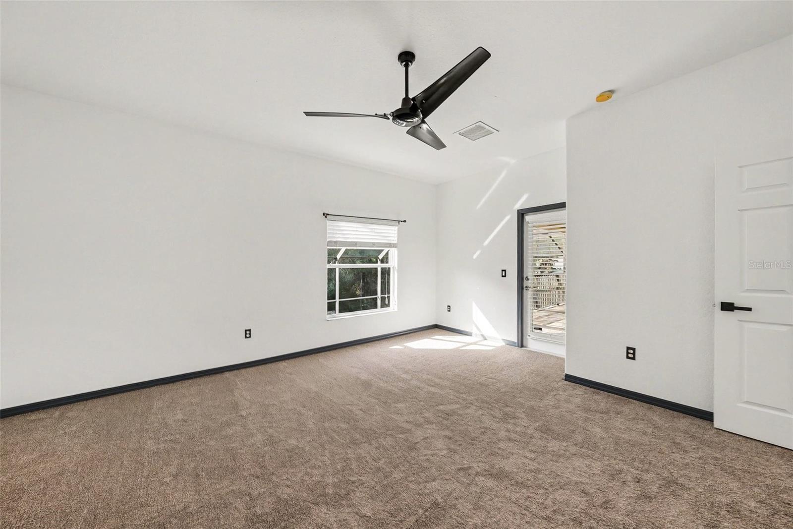 Virtually Staged. Situated on a quiet cul-de-sac in the gated communit – image 36