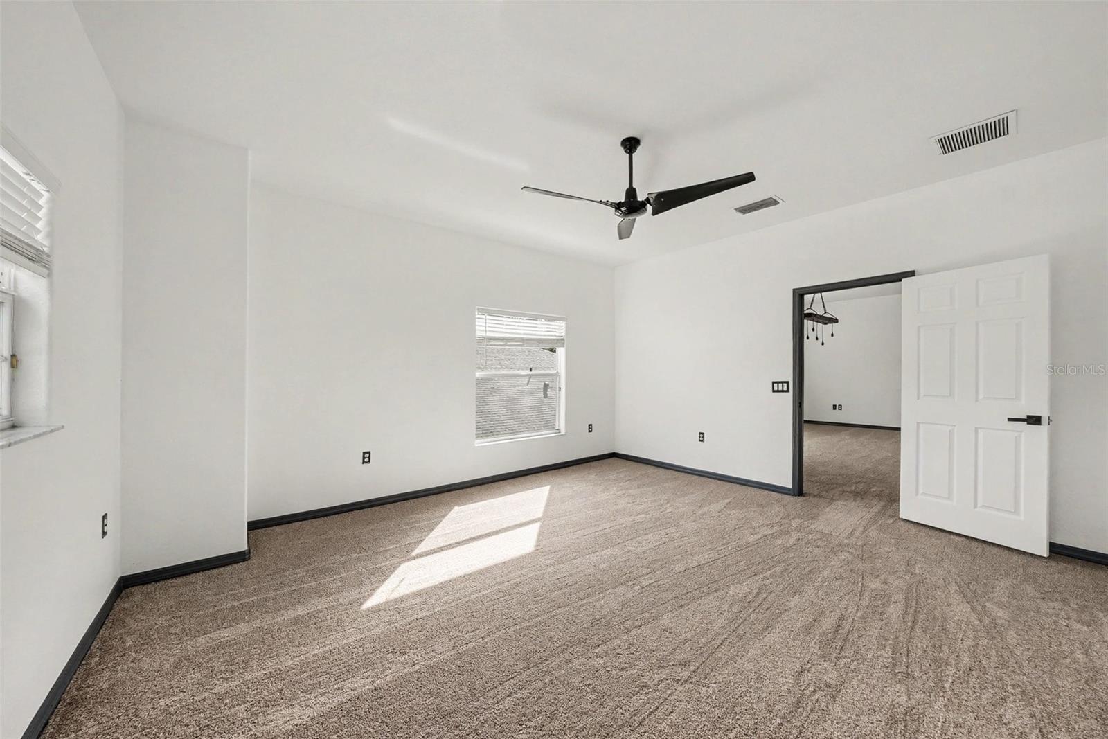 Virtually Staged. Situated on a quiet cul-de-sac in the gated communit – image 32