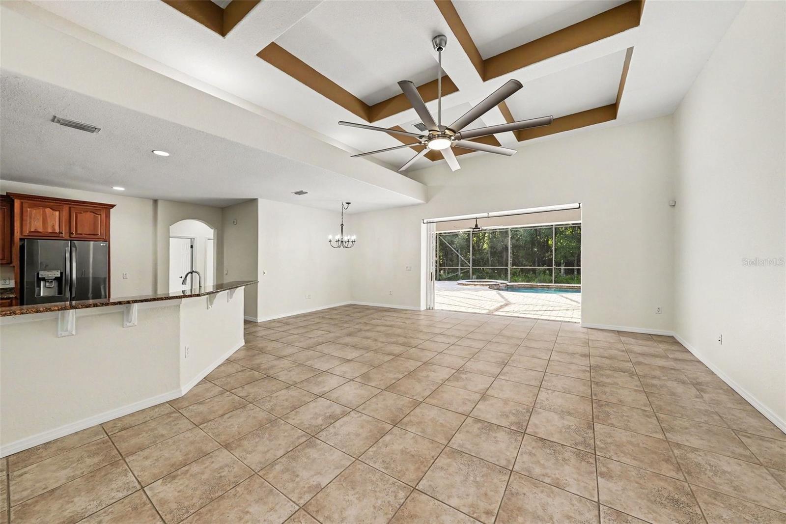 Virtually Staged. Situated on a quiet cul-de-sac in the gated communit – image 12