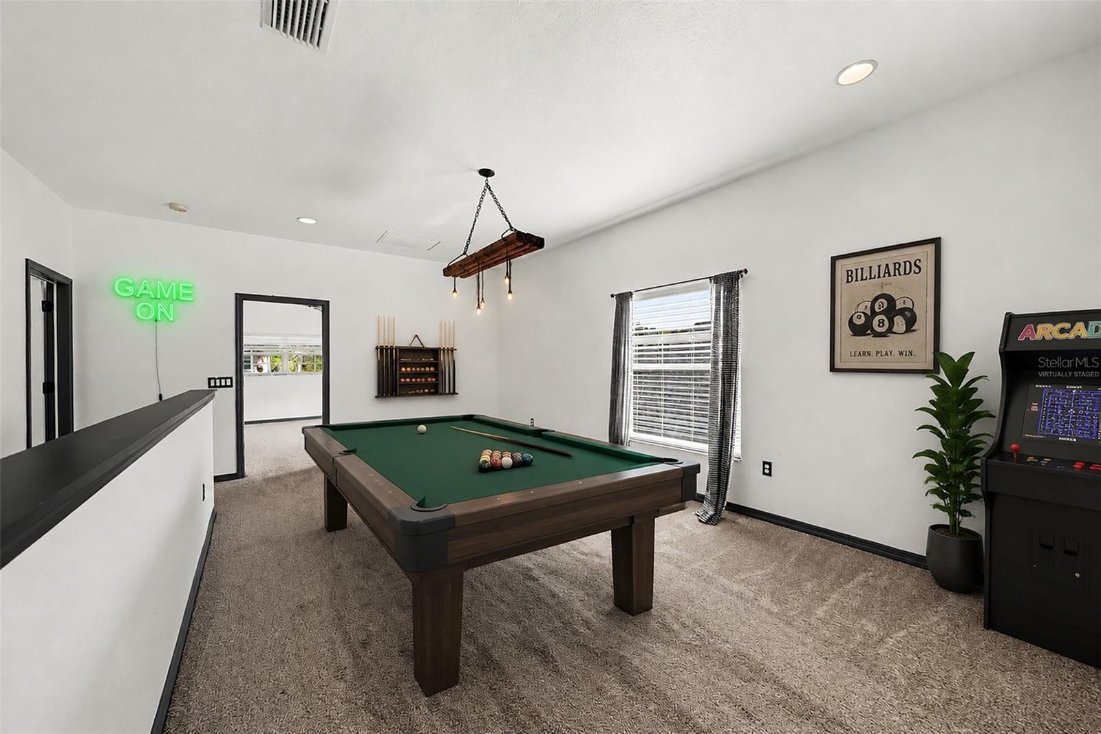 Virtually Staged. Situated on a quiet cul-de-sac in the gated communit – image 28