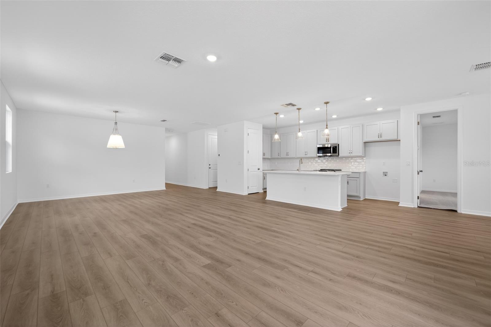 Casas a venda 4 - Jen Dantas 30116 MISTY PINES ROAD