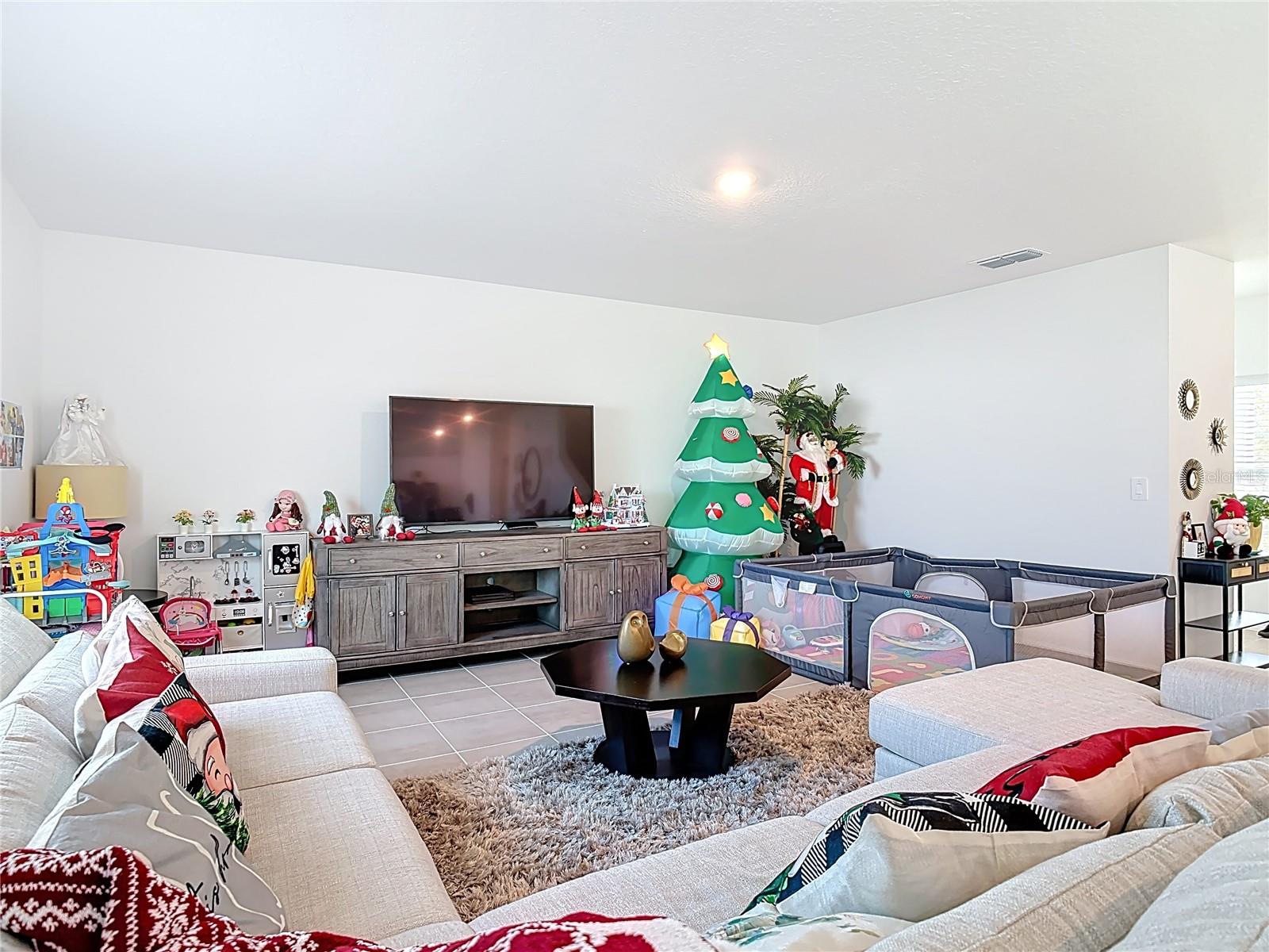 PARKSIDE AT ESTATES - Residential