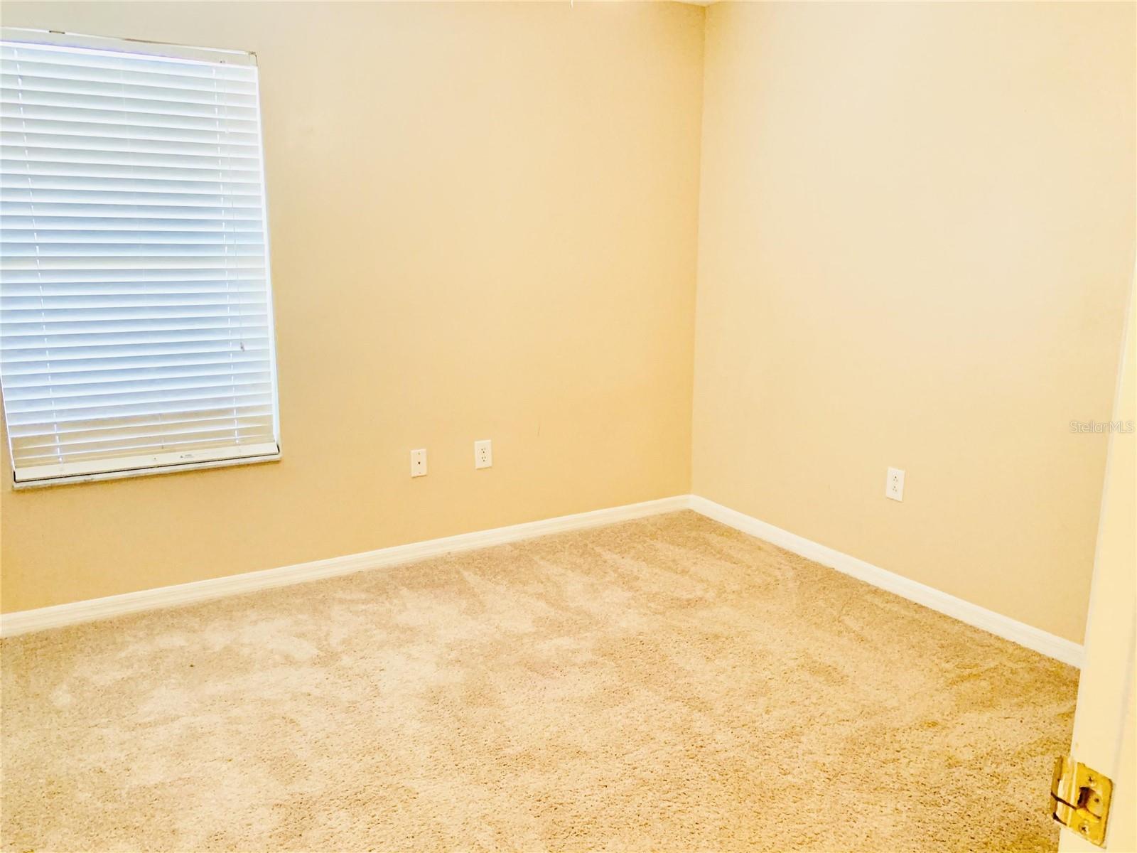 CRESTWYND BAY - Residential Lease