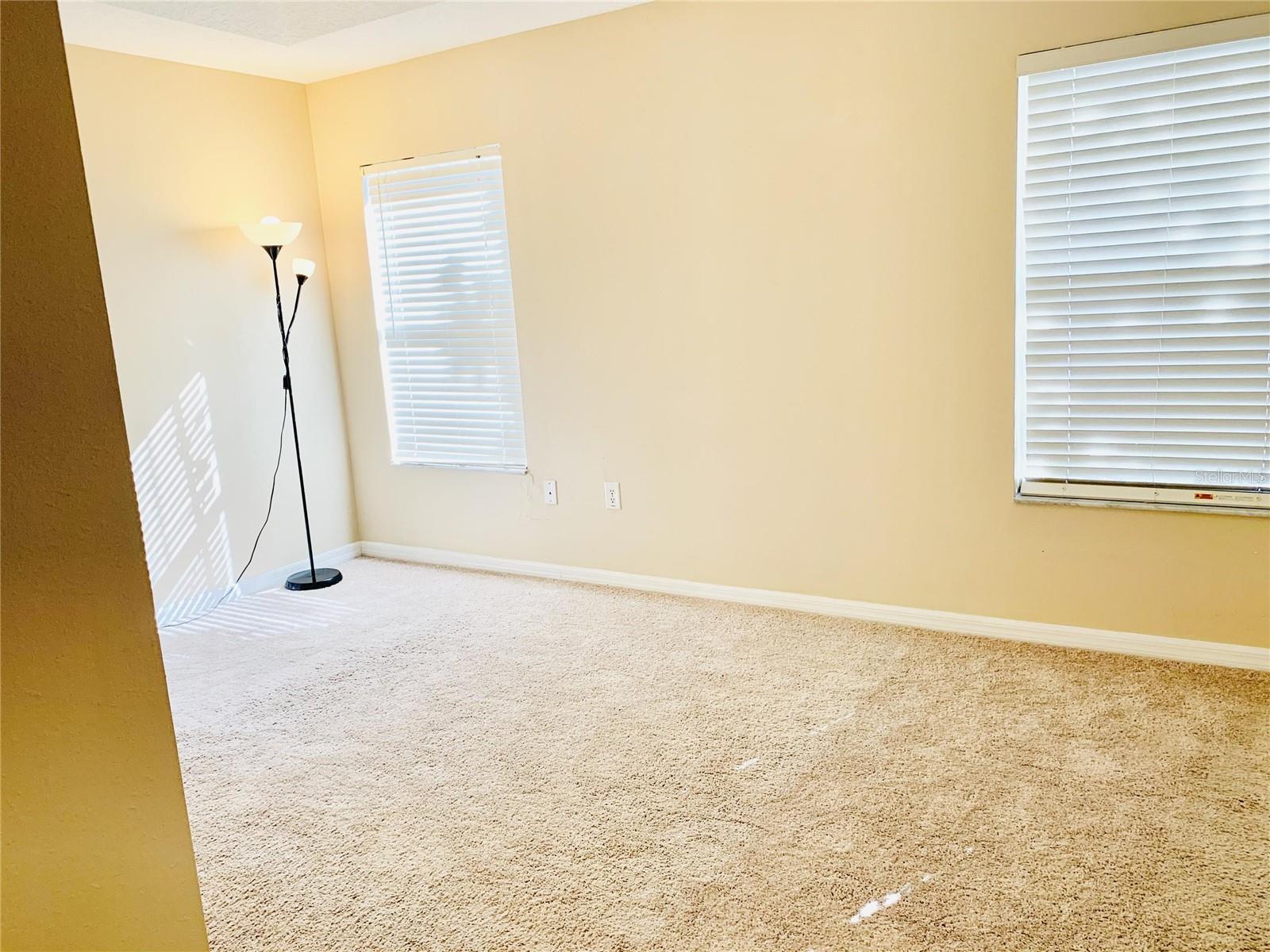 CRESTWYND BAY - Residential Lease