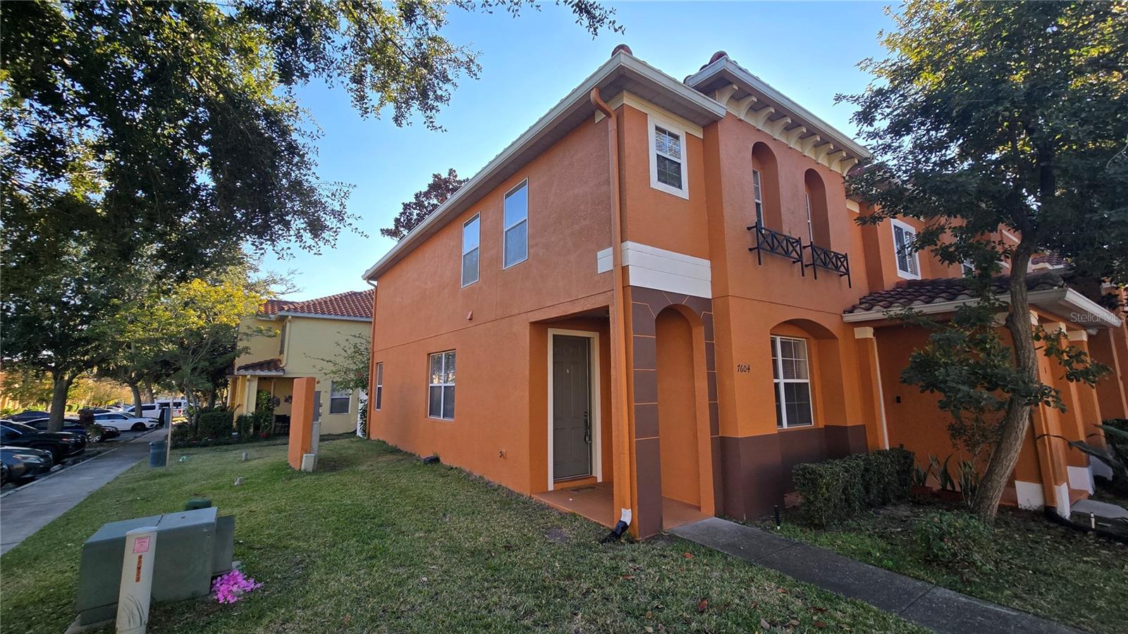 CRESTWYND BAY - Residential Lease