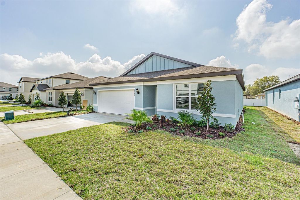 Photo of 9661 Summers Cay Circle, Thonotosassa, FL 33592 (MLS # O6303744)