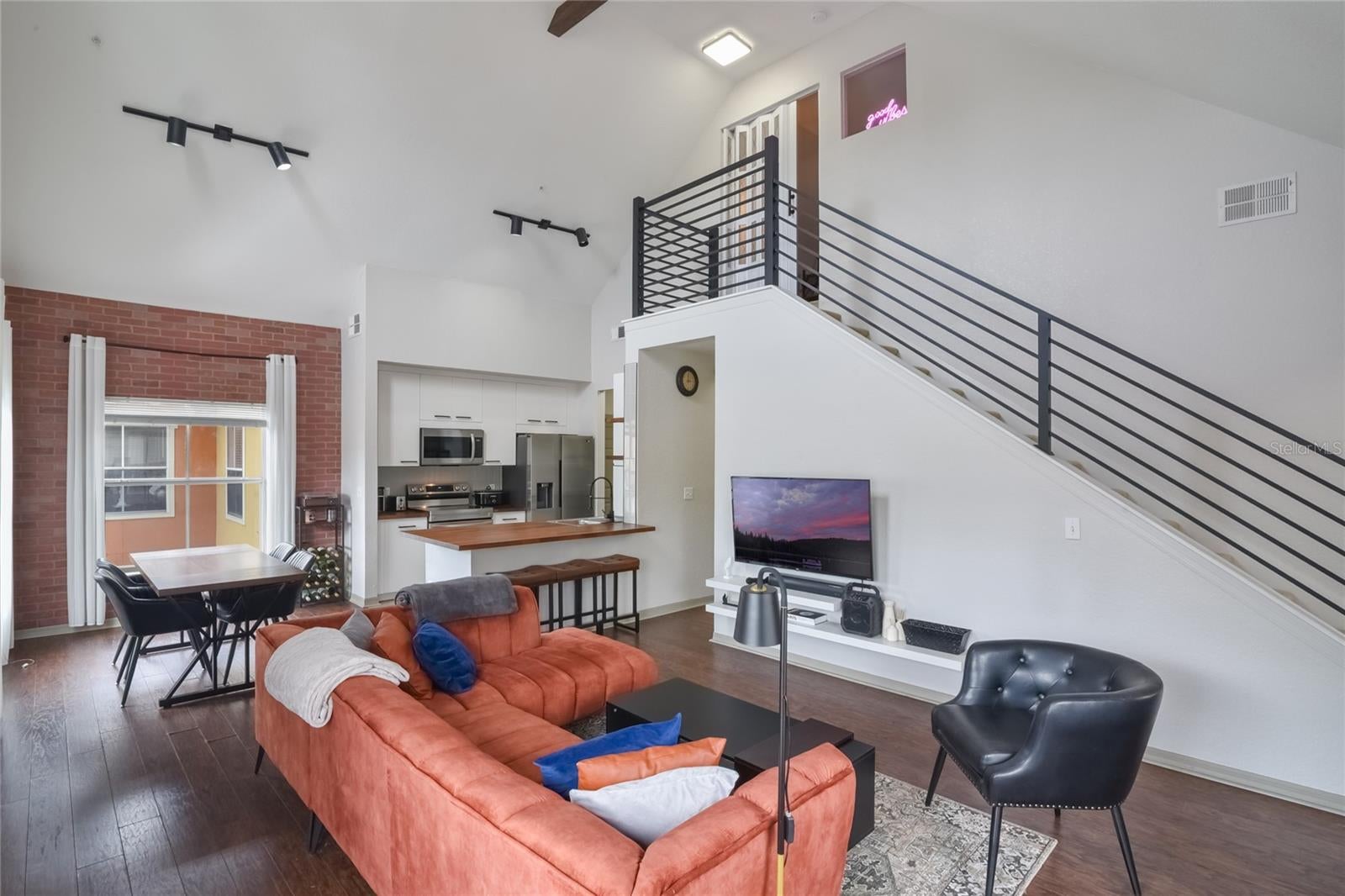 6001 WESTGATE DRIVE 2124
