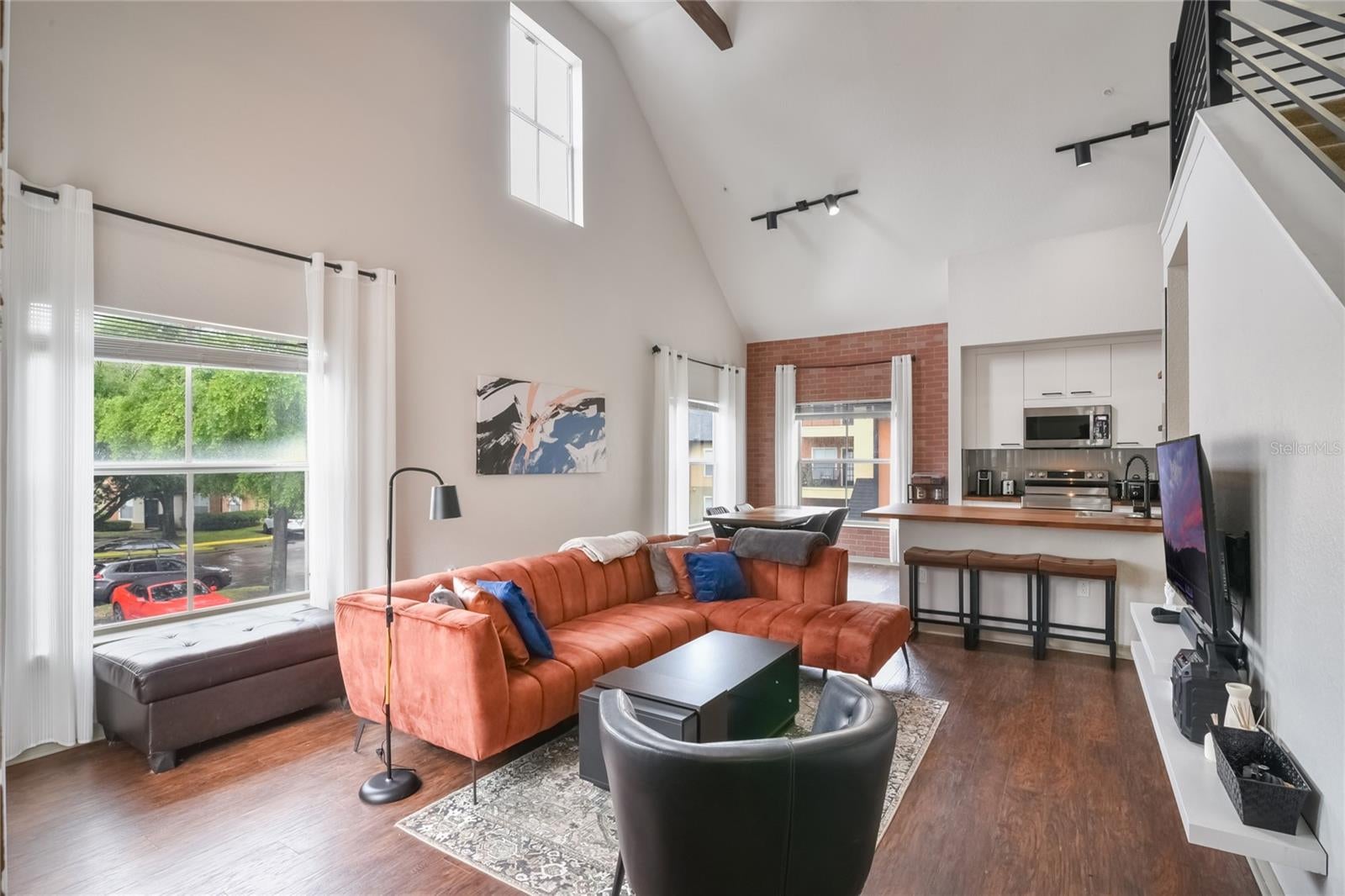 6001 WESTGATE DRIVE 2124