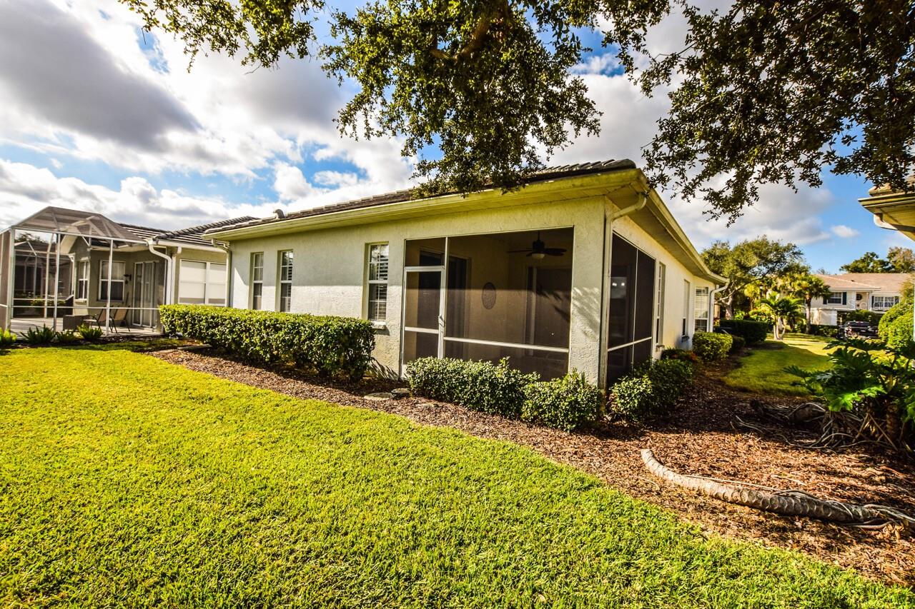 PATIOS ST ANDREWS PARK AT PLANTATION - Residential