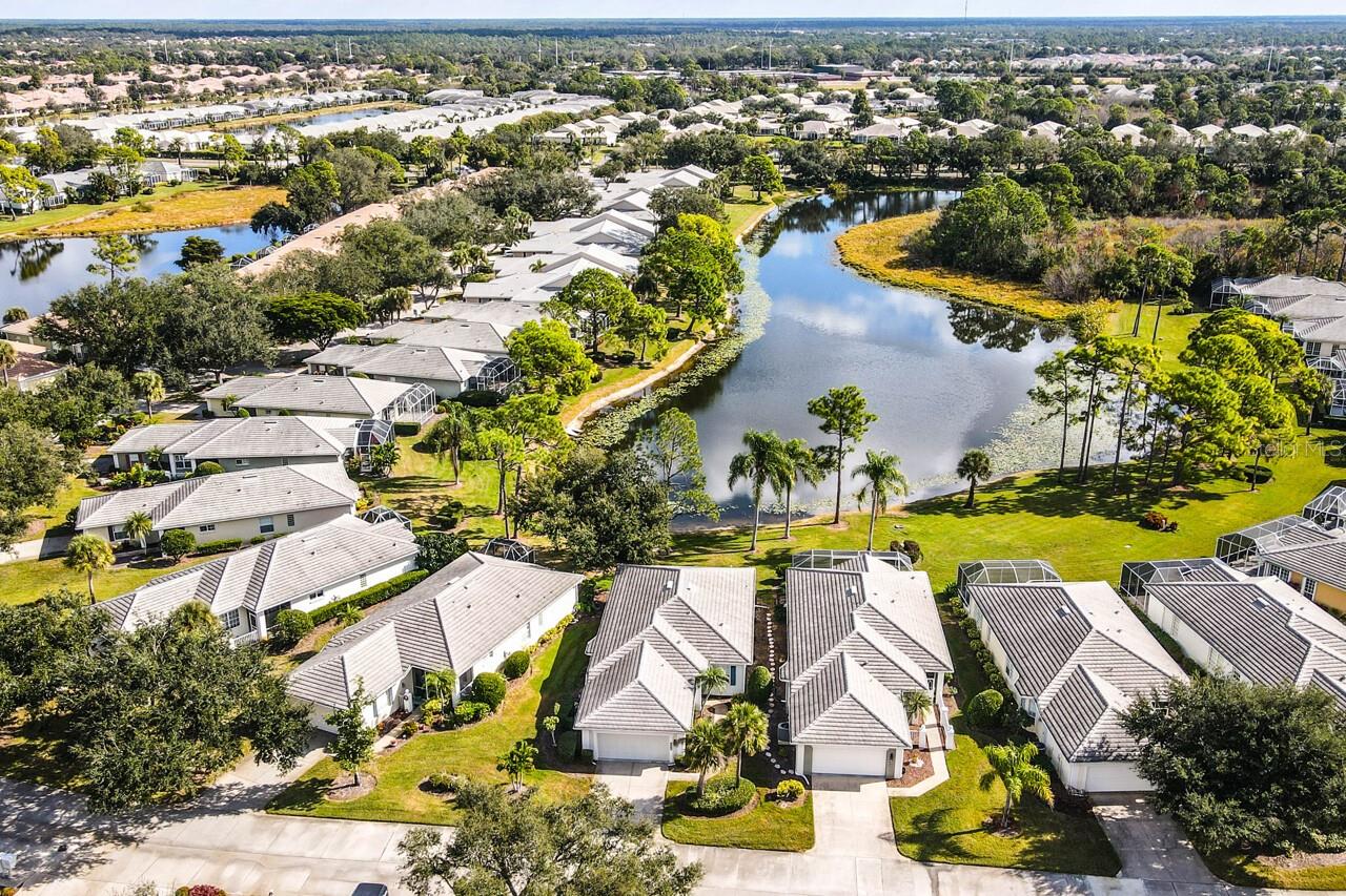 PATIOS ST ANDREWS PARK AT PLANTATION - Residential