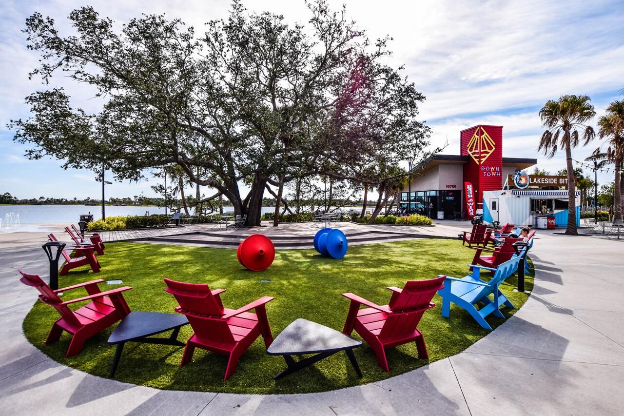 PATIOS ST ANDREWS PARK AT PLANTATION - Residential