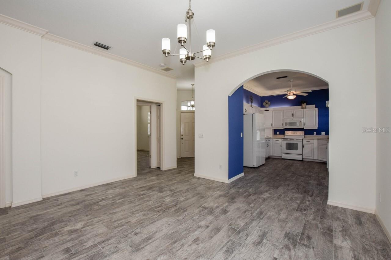 PATIOS ST ANDREWS PARK AT PLANTATION - Residential