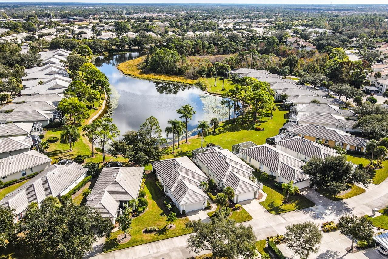 PATIOS ST ANDREWS PARK AT PLANTATION - Residential
