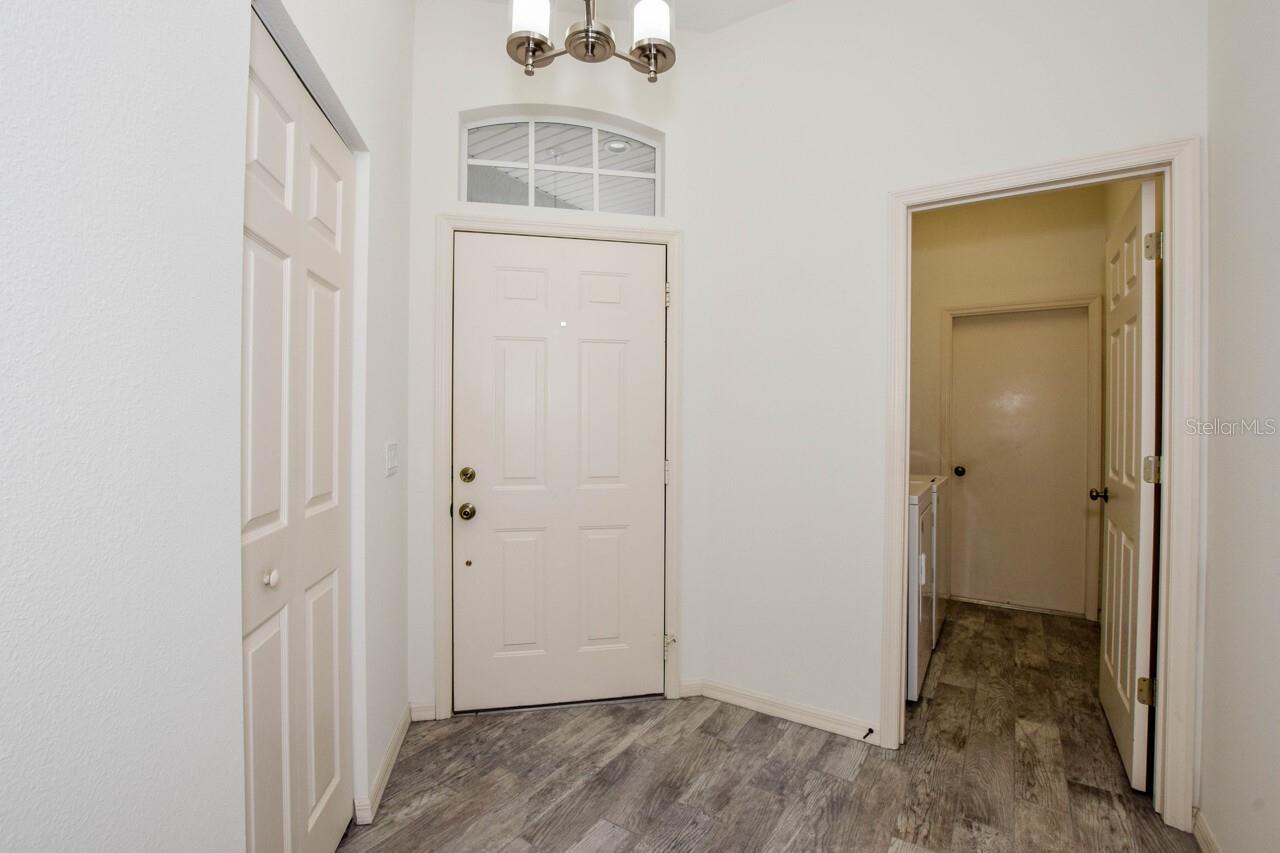 834 MONTROSE DRIVE 9