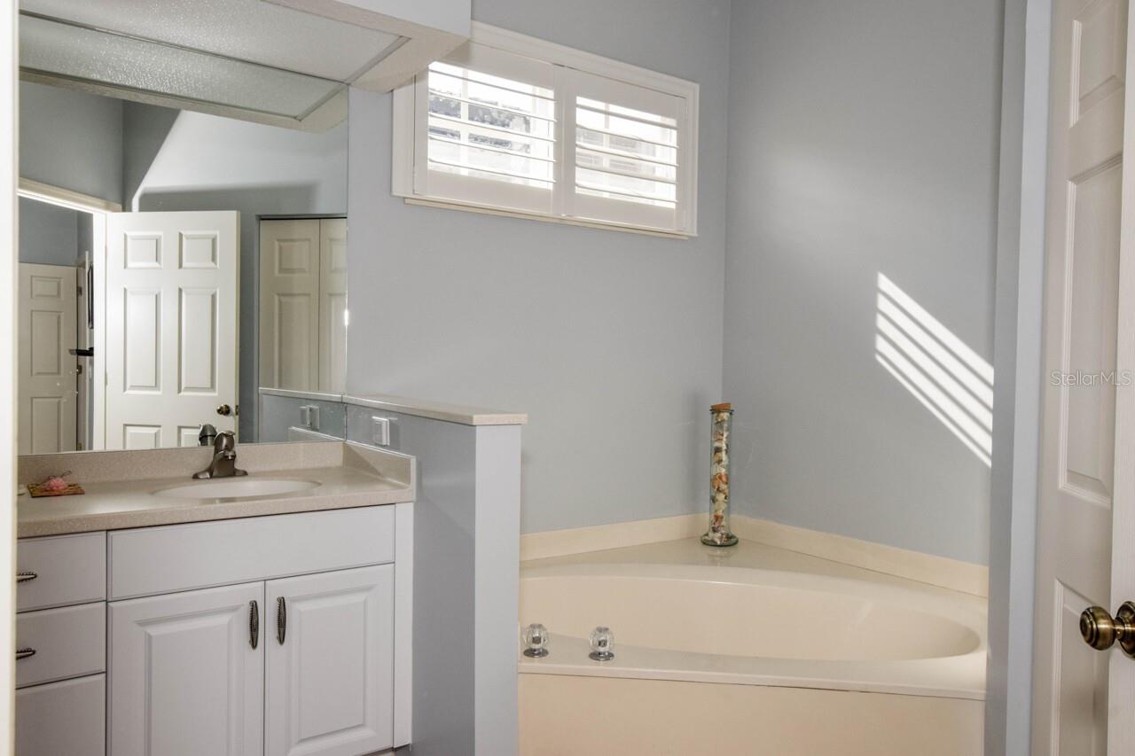 PATIOS ST ANDREWS PARK AT PLANTATION - Residential