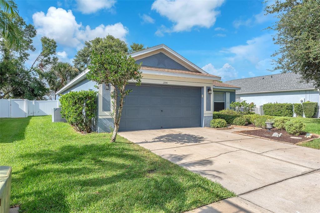 Photo of 11841 Autumn Creek Drive, Riverview, FL 33569 (MLS # TB8405011)