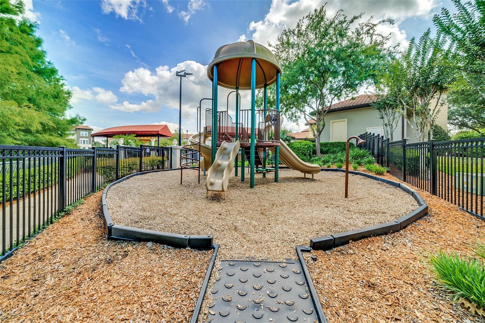 FOUNTAIN PARKE AT LAKE MARY - Residential