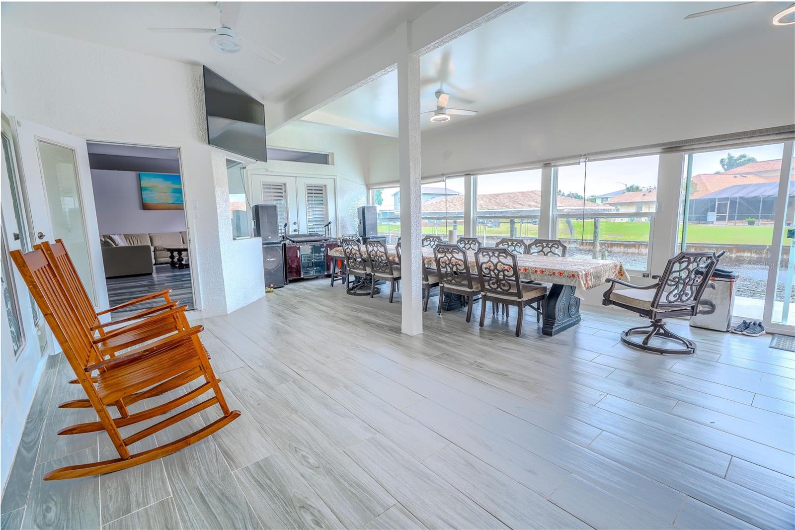 SURFSIDE ESTATES - Residential