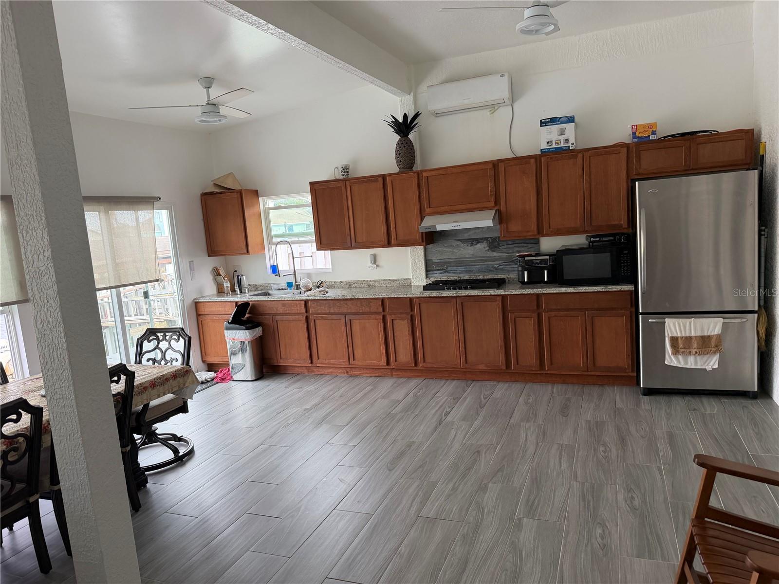 SURFSIDE ESTATES - Residential